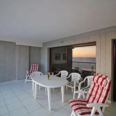 Sleeps 5 With Air Con And Wifi شقة كاليبي