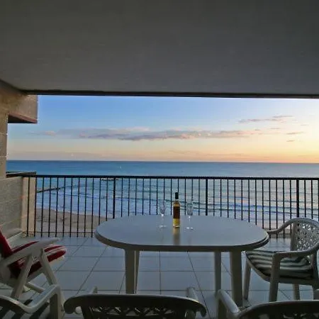 Sleeps 5 With Air Con And Wifi شقة كاليبي